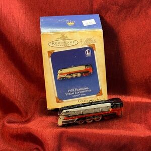 Hallmark Lionel 1939 Hiawatha Steam Locomotive Model ornament